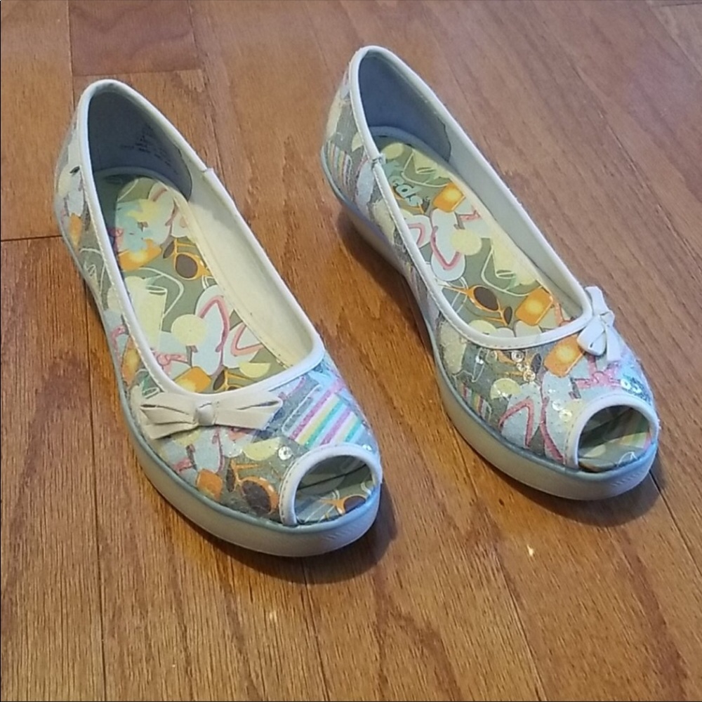 KEDs “Sunbathe” Wedges